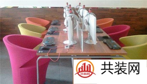 网吧电脑桌尺寸多少合适 处理网吧电脑静电方法有哪些