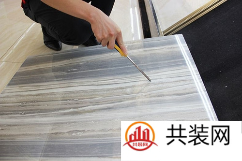 家里铺木地板好还是瓷砖好 比一比就知道