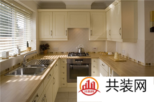 厨房操作台的尺寸多少合适  厨房操作台常见三大材质
