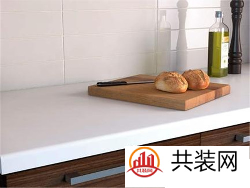 厨房操作台的尺寸多少合适  厨房操作台常见三大材质