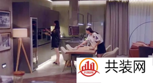同样住在22楼，这装修风格差距咋这么大呢！