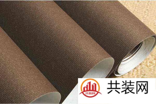 壁纸经常发霉脱胶？装修壁纸保养技巧须知