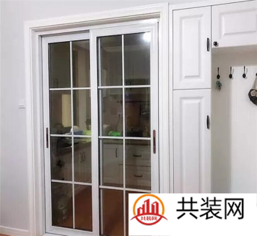 厨房玻璃门有什么优点 厨房玻璃门哪种好