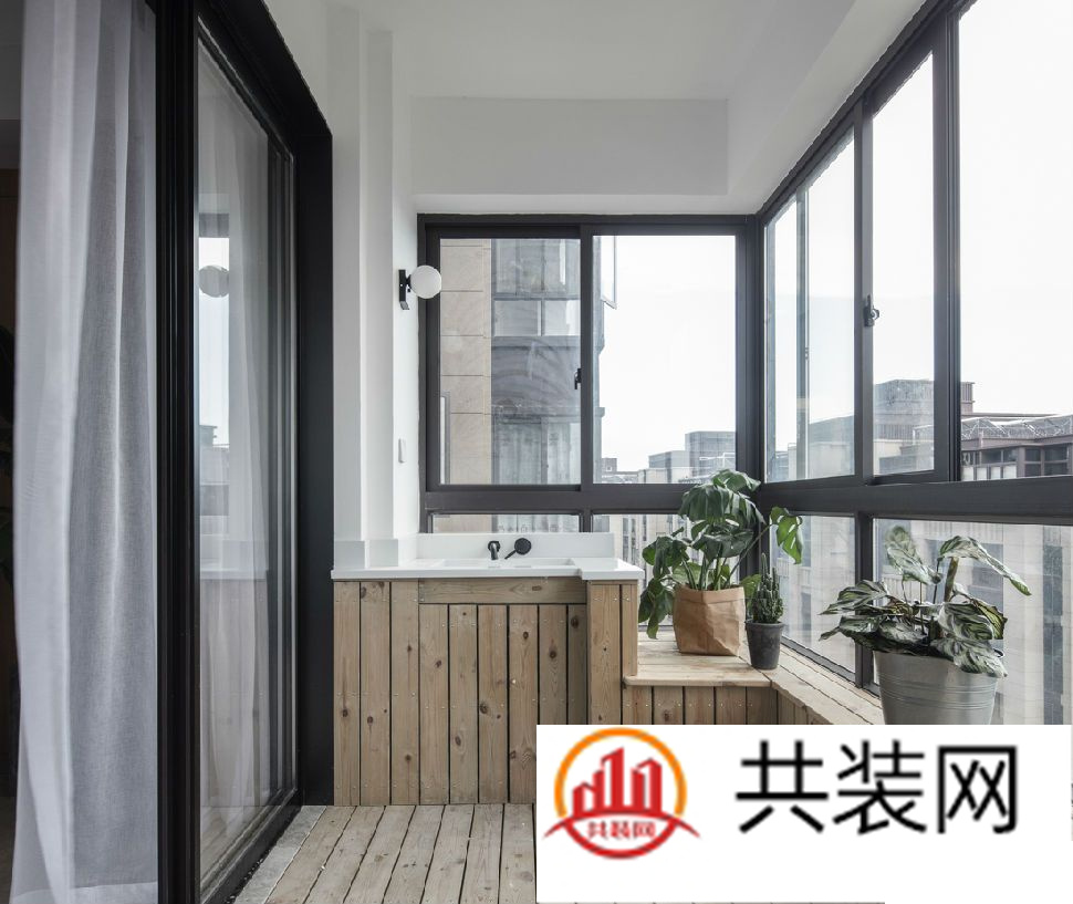 封阳台窗好吗