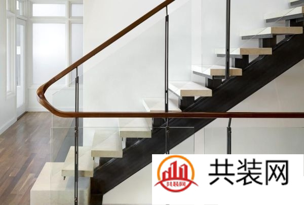 楼梯木扶手装修技巧